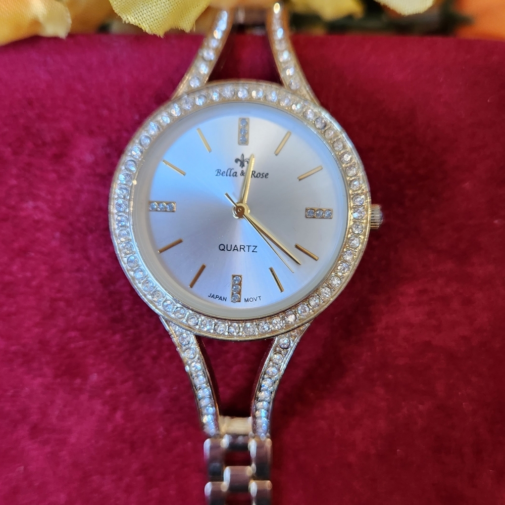 Bella & Rose Quartz watch.  NEW BATTERY.  NO WEAR.  ELEGANT